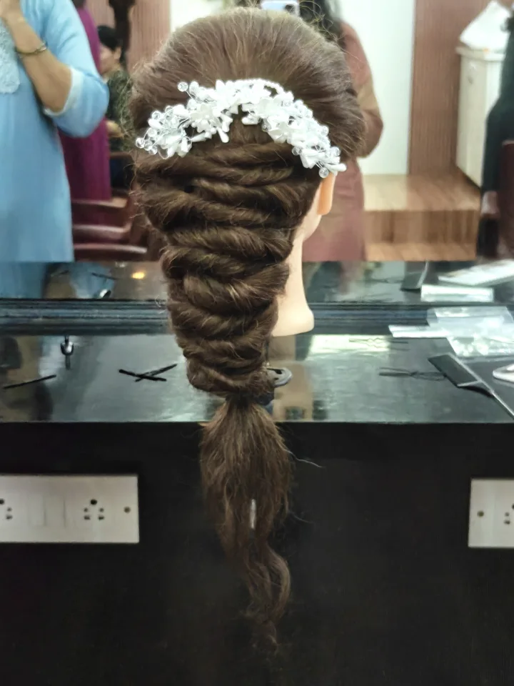 Jayasri Makeovers hair